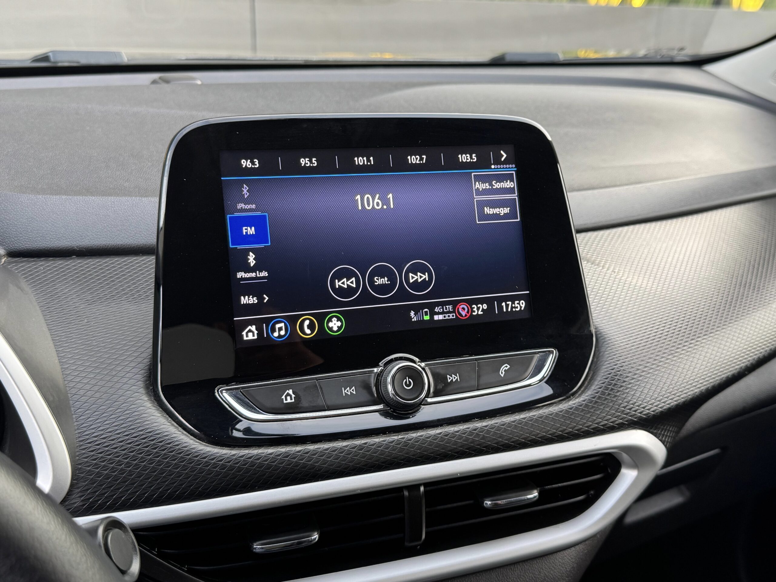 Chevrolet Tracker LT