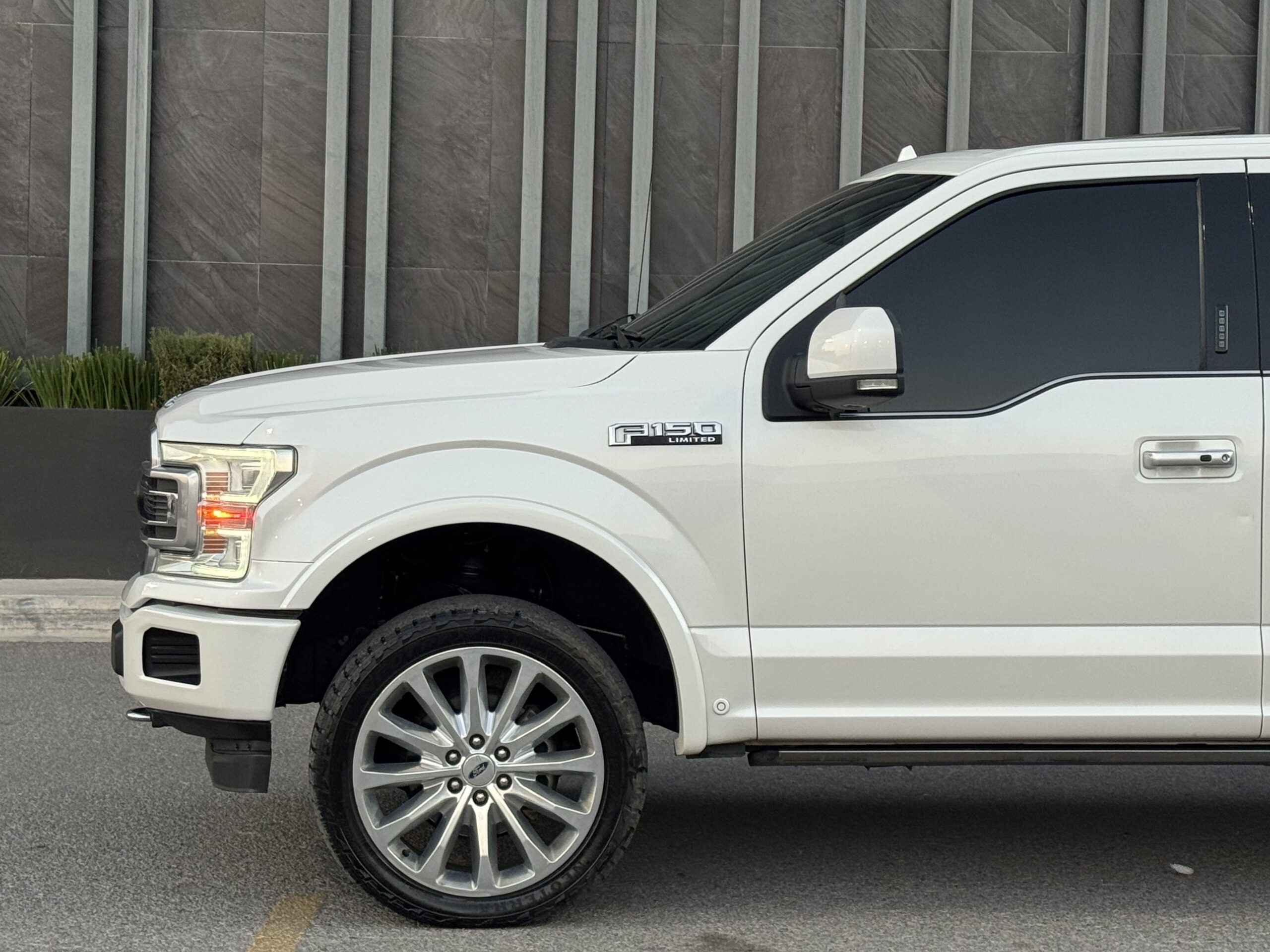 Ford F-150 LIMITED