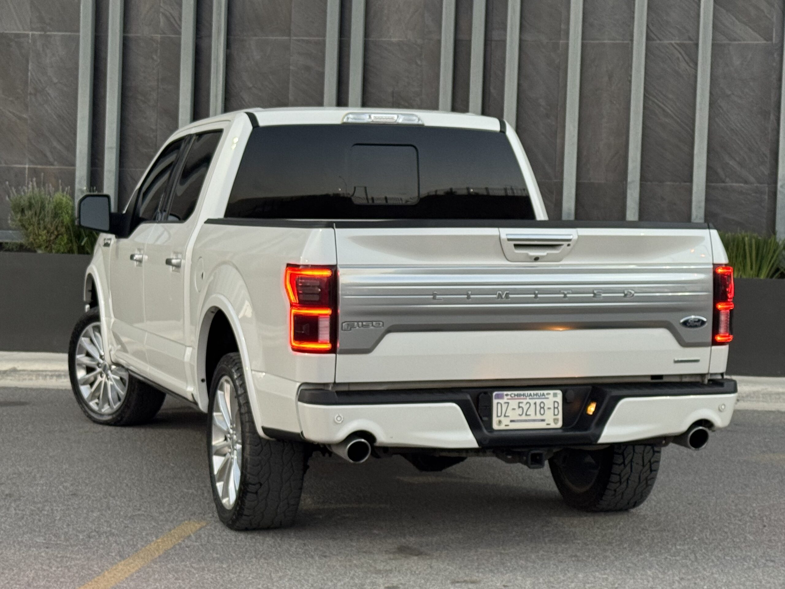 Ford F-150 LIMITED