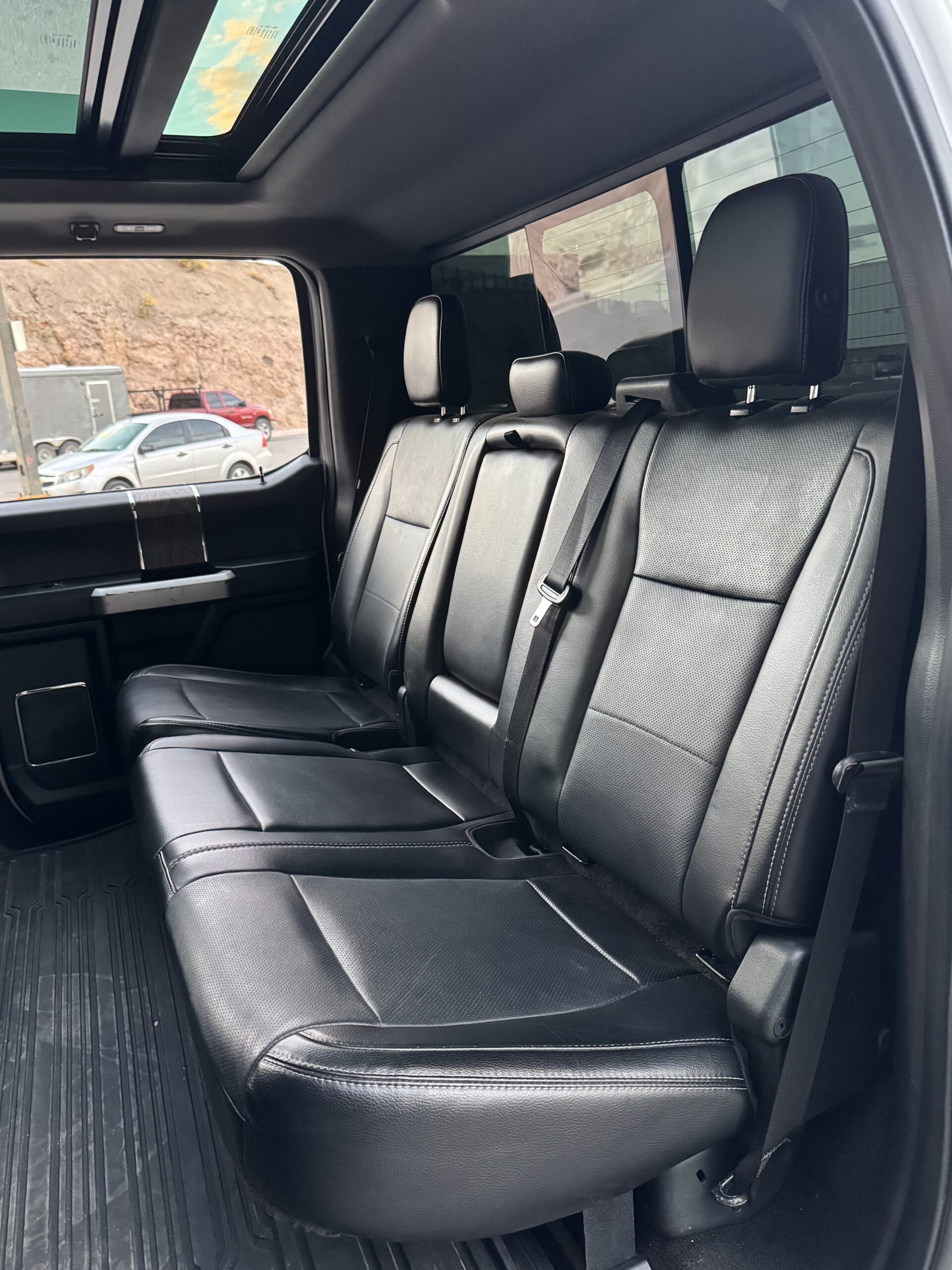 Ford F-250 Super Duty LARIAT