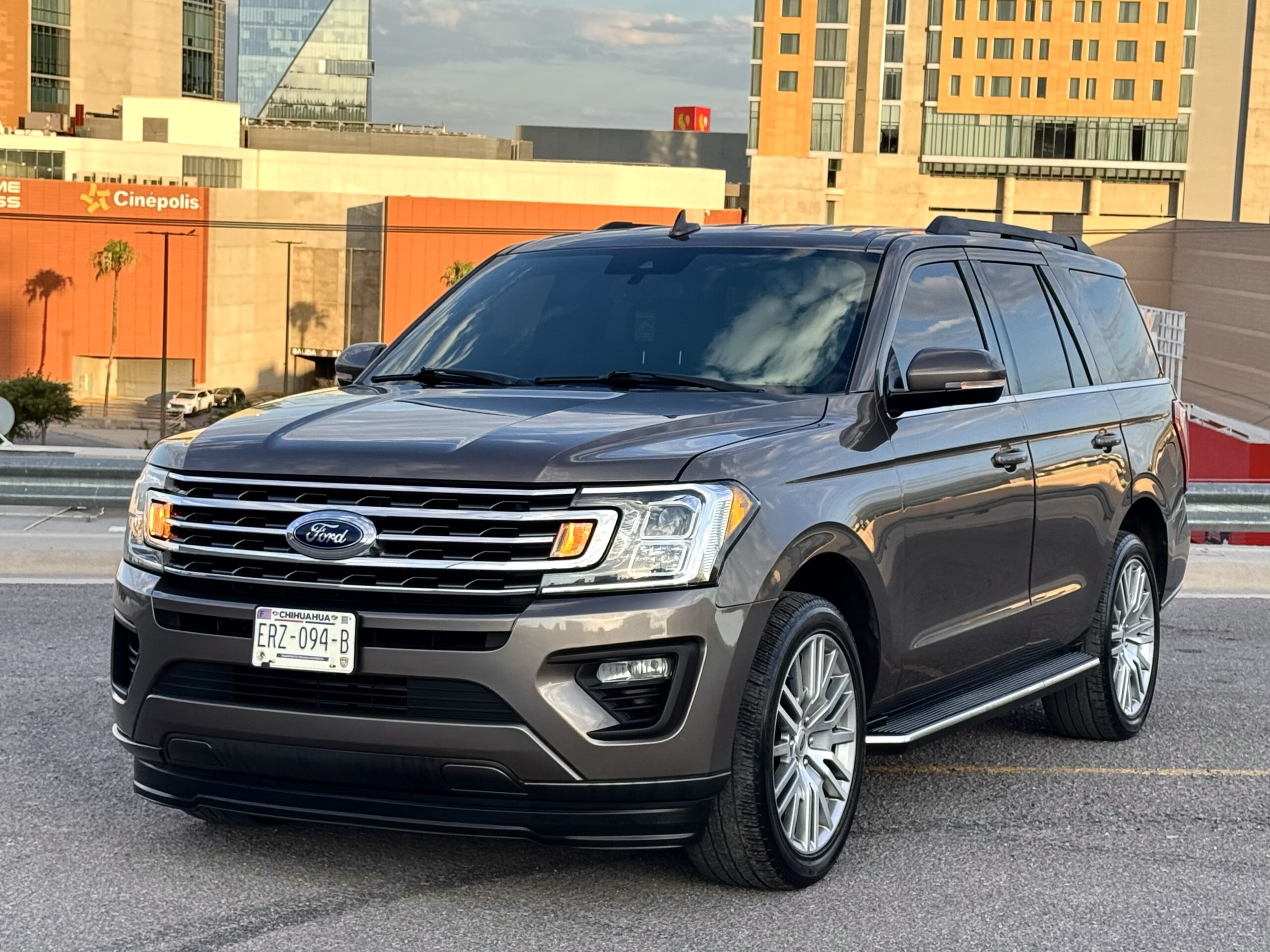 Ford Expedition XLT