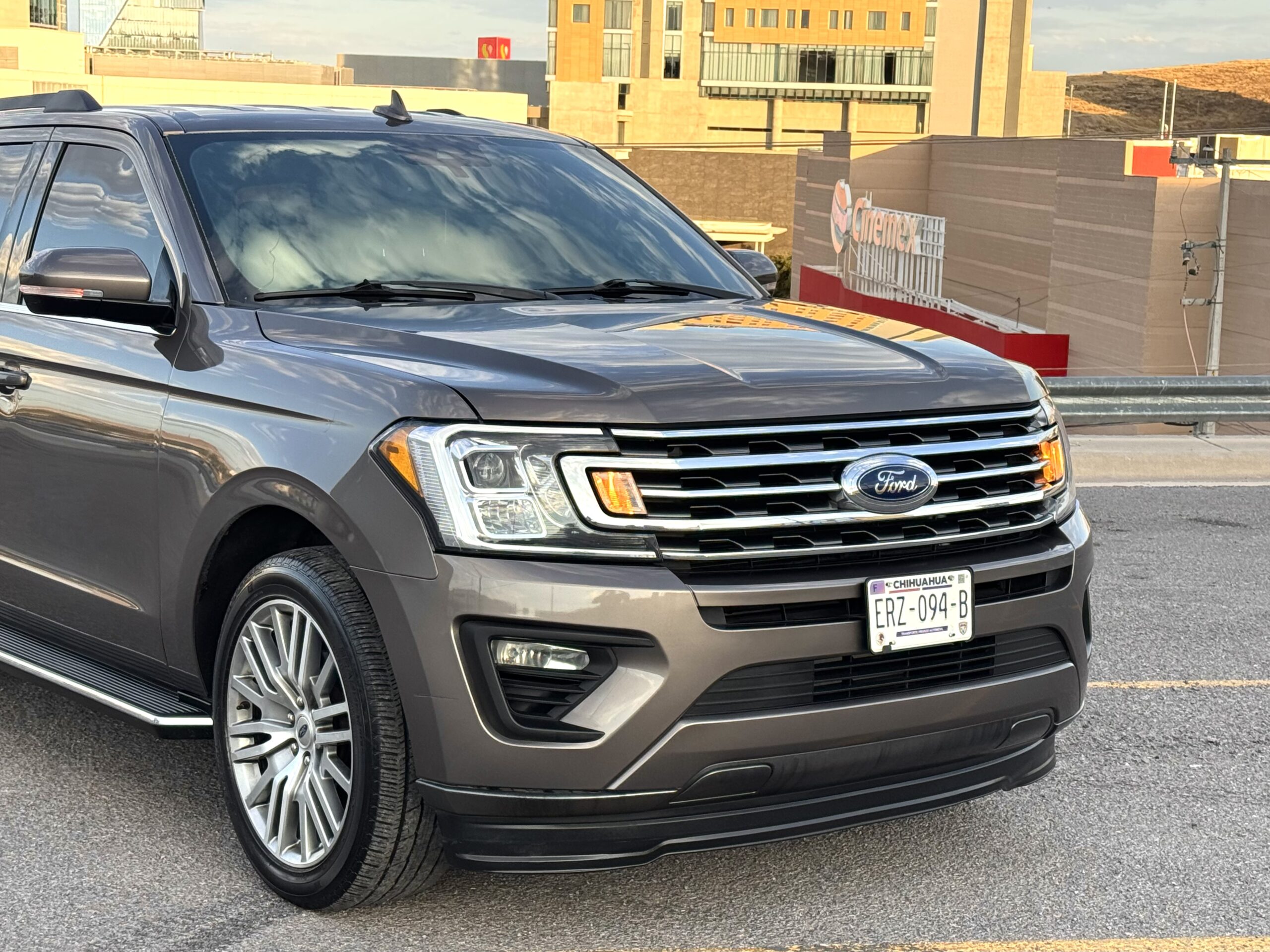Ford Expedition XLT
