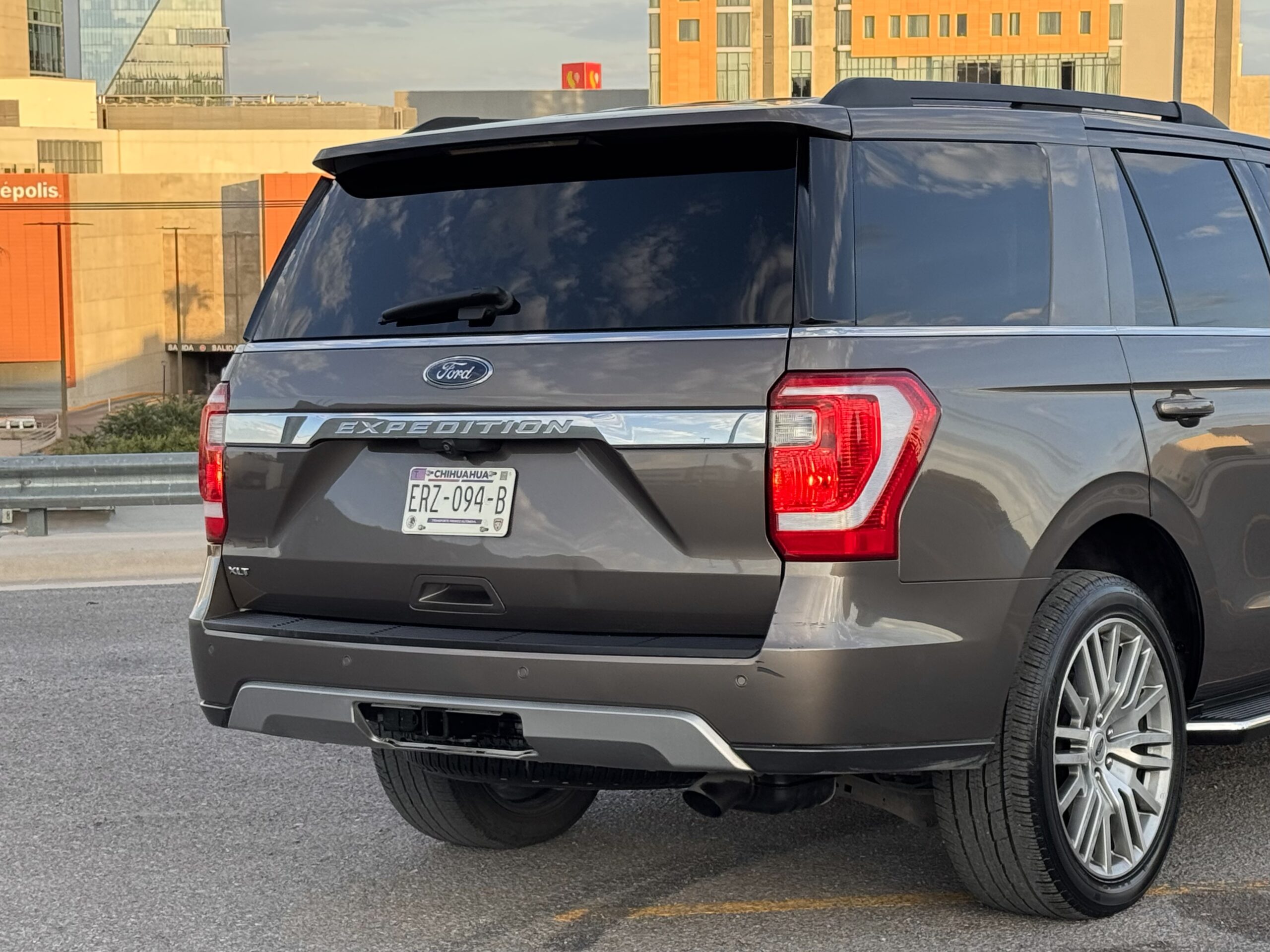 Ford Expedition XLT