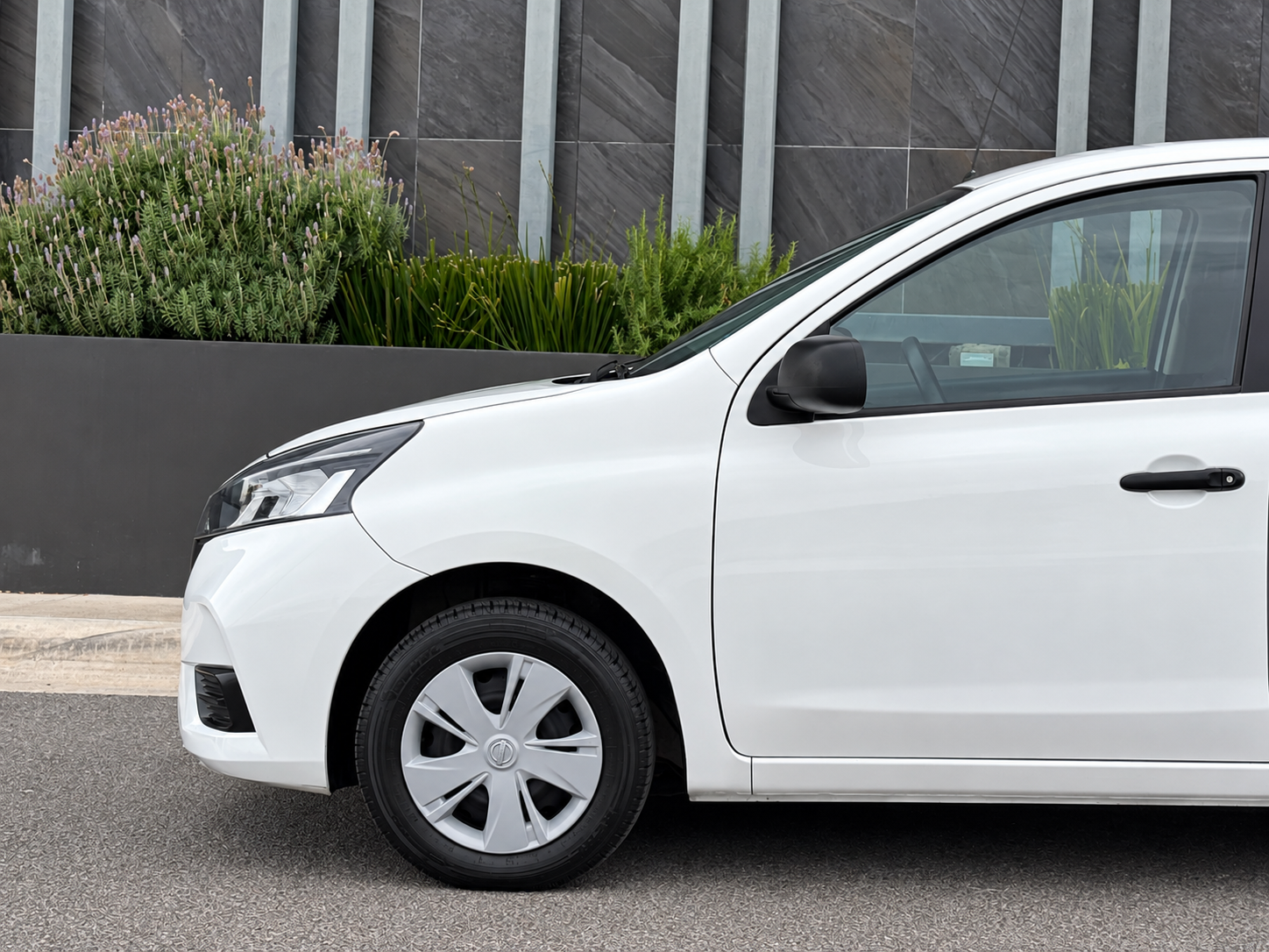 Nissan March Sense